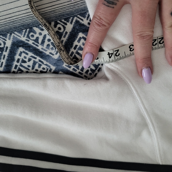 Adidas Stripes Cropped hoody - Picture 2 of 4